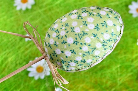 simsearch:700-01173313,k - Painted Colorful Easter Eggs on green Grass Stock Photo - Budget Royalty-Free & Subscription, Code: 400-03913013