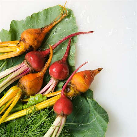 simsearch:700-06334366,k - Freshly washed red and golden beets resting on lettuce leaf. Stock Photo - Budget Royalty-Free & Subscription, Code: 400-03926181