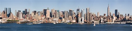 simsearch:400-04198862,k - A view of New York City from across the Hudson River. Stock Photo - Budget Royalty-Free & Subscription, Code: 400-03927003
