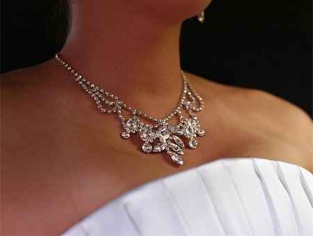 simsearch:694-03783247,k - Wedding diamond necklace on a neck of the bride Stock Photo - Budget Royalty-Free & Subscription, Code: 400-03929020