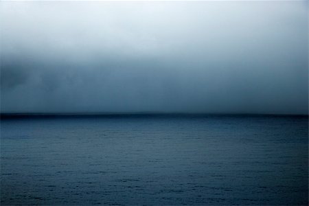 Horizon of cloudy sky over the Pacific Ocean in Maui, Hawaii, USA. Stock Photo - Budget Royalty-Free & Subscription, Code: 400-03922687