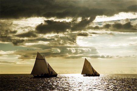 Boat race in open sea Photographie de stock - Aubaine LD & Abonnement, Code: 400-03935945