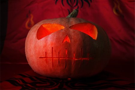 simsearch:400-05325412,k - Spooky Halloween pumpkin Stock Photo - Budget Royalty-Free & Subscription, Code: 400-03939133