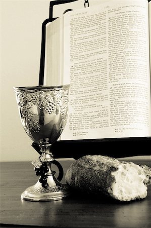 simsearch:400-05890930,k - Bible, bread, and wine cup. Symbol of the Lord's Supper. Stock Photo - Budget Royalty-Free & Subscription, Code: 400-03930823