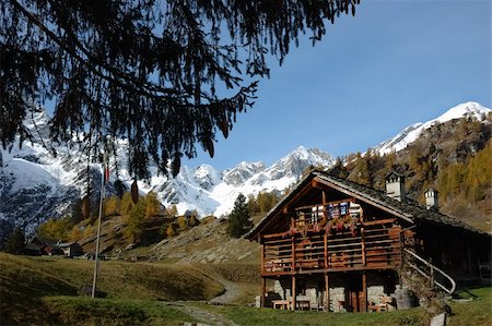 simsearch:400-04909150,k - Tipical "Walser" house of an ancient mountain village; west Alps, Italy Stock Photo - Budget Royalty-Free & Subscription, Code: 400-03945189