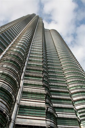 simsearch:400-04671558,k - One of Petronas Towers in Kuala Lumpur, Malaysia Foto de stock - Super Valor sin royalties y Suscripción, Código: 400-03947206