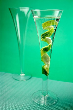 simsearch:649-07065069,k - Champagne drink in a champagne glass Stock Photo - Budget Royalty-Free & Subscription, Code: 400-03948312