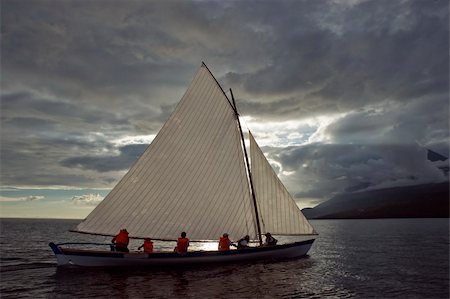 Boat race in open sea Photographie de stock - Aubaine LD & Abonnement, Code: 400-03949846