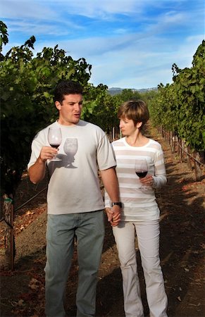 simsearch:614-06898128,k - couple wine tasting at napa valley california Stock Photo - Budget Royalty-Free & Subscription, Code: 400-03941199