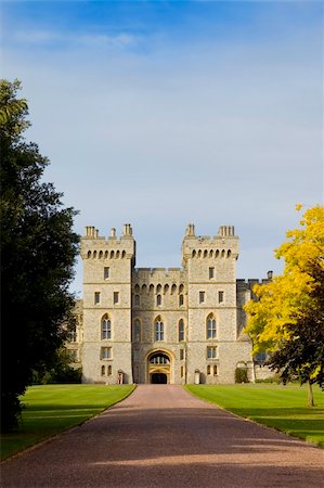 simsearch:700-04424890,k - Windsor Castle's entrance (England) Stock Photo - Budget Royalty-Free & Subscription, Code: 400-03942389