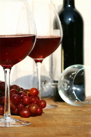 simsearch:400-04226436,k - Two glasses of red wine on a table Stock Photo - Budget Royalty-Free & Subscription, Code: 400-03965751