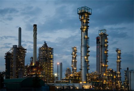 simsearch:400-05908531,k - Refinery at night in the Port of Rotterdam, Europoort, Holland Stock Photo - Budget Royalty-Free & Subscription, Code: 400-03967576