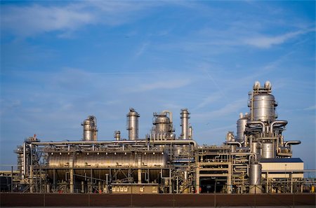 simsearch:400-05908531,k - Refinery at Europoort,Rotterdam,Holland Stock Photo - Budget Royalty-Free & Subscription, Code: 400-03967588