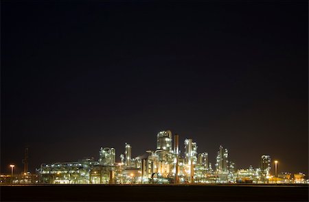 simsearch:400-05908531,k - Refinery at night in the Port of Rotterdam, Europoort, Holland Stock Photo - Budget Royalty-Free & Subscription, Code: 400-03967599