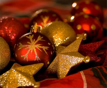 simsearch:633-02418107,k - agleam christmas balls ornaments Stock Photo - Budget Royalty-Free & Subscription, Code: 400-03968986