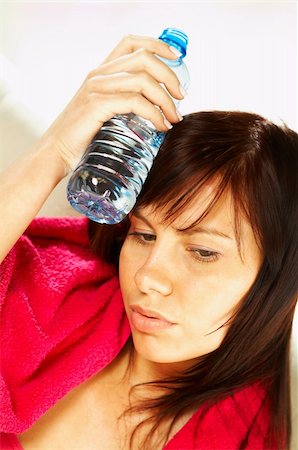 simsearch:400-03976636,k - Brunette young woman with bottle of water and red towel. After fitness Stock Photo - Budget Royalty-Free & Subscription, Code: 400-03962748