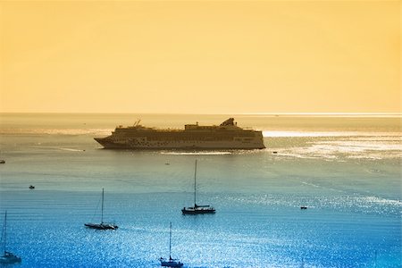 Ocean liner visiting exotic port of call Stock Photo - Budget Royalty-Free & Subscription, Code: 400-03962970