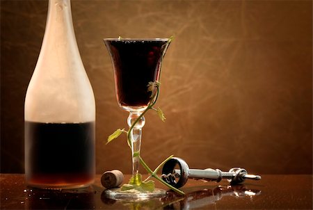 simsearch:400-04226436,k - red wine glass and bottle Stock Photo - Budget Royalty-Free & Subscription, Code: 400-03970644