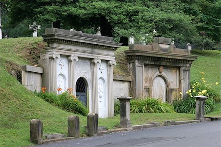 simsearch:400-04032243,k - two beautiful, anceint mausoleums side by side in a cemetery Stock Photo - Budget Royalty-Free & Subscription, Code: 400-03971048