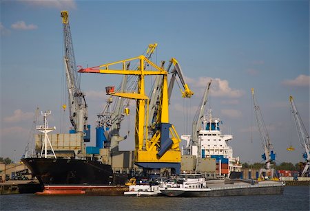simsearch:700-02757233,k - Cranes and carriers in the Port of Rotterdam, the Netherlands Stock Photo - Budget Royalty-Free & Subscription, Code: 400-03971312