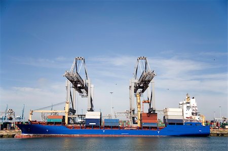 simsearch:700-02757233,k - Cranes and carriers in the Port of Rotterdam Stock Photo - Budget Royalty-Free & Subscription, Code: 400-03971636