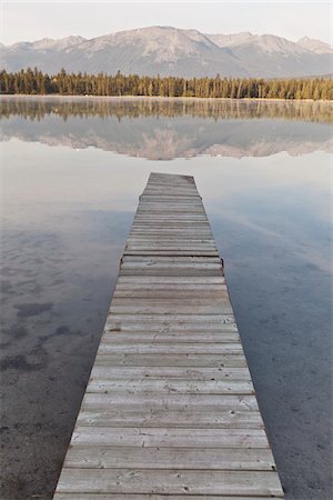 simsearch:600-06125581,k - Dock on Lake Edith, Jasper National Park, Alberta, Canada Stock Photo - Premium Royalty-Free, Code: 600-05389450