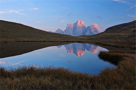 Lago delle Baste and Monte Pelmo, Dolomites, Belluno Province, Veneto, Italy Stock Photo - Premium Royalty-Free, Code: 600-05821924