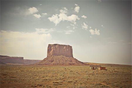 rugged landscape - Mitchell Butte, Monument Valley, Utah, USA Stock Photo - Premium Royalty-Free, Code: 600-05822099