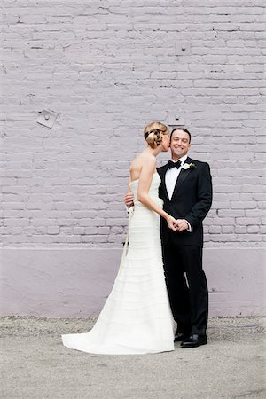 strapless - Bride and Groom, Toronto, Ontario, Canada Stock Photo - Premium Royalty-Free, Code: 600-05822109