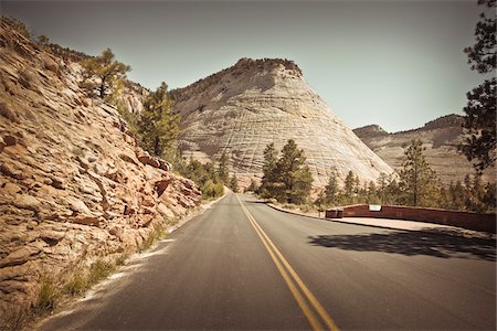 roadways in the sky - Checkerboard Mesa, Zion National Park, Utah, USA Foto de stock - Sin royalties Premium, Código: 600-05822101