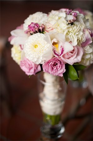 flower vase - Bouquet of Flowers at Wedding, Toronto, Ontario, Canada Stock Photo - Premium Royalty-Free, Code: 600-05948257