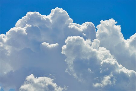 still clouds - Cumulus Clouds, Hesse, Germany Stock Photo - Premium Royalty-Free, Code: 600-06334250