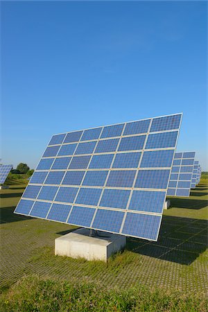simsearch:600-07561369,k - Solar Panels, Hesse, Germany Stock Photo - Premium Royalty-Free, Code: 600-06334296