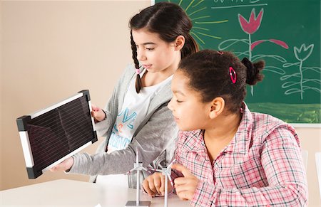 simsearch:600-06548614,k - Girls Learning about Alternative Energy in Classroom, Baden-Wurttemberg, Germany Stock Photo - Premium Royalty-Free, Code: 600-06548591