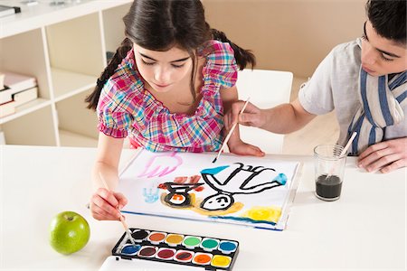 Girl and Boy Painting in Classroom Photographie de stock - Premium Libres de Droits, Code: 600-06543551