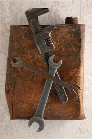 rusty - Close-up of Tools and Rusty Oil Can Stock Photo - Premium Royalty-Free, Code: 600-06553497