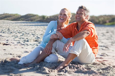 Mature Couple Sitting on Beach, Jupiter, Palm Beach County, Florida, USA Foto de stock - Sin royalties Premium, Código: 600-06701931