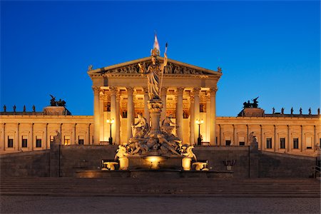 simsearch:700-05609940,k - Austrian Parliament and Pallas Athene statue in Vienna illuminated at dusk. Vienna, Austria. Photographie de stock - Premium Libres de Droits, Code: 600-06714188