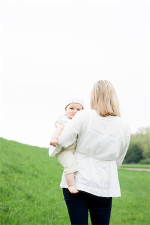simsearch:700-07199763,k - Portrait of Mother and Daughter Outdoors, Mannheim, Baden-Wurttemberg, Germany Stock Photo - Premium Royalty-Free, Code: 600-06752397