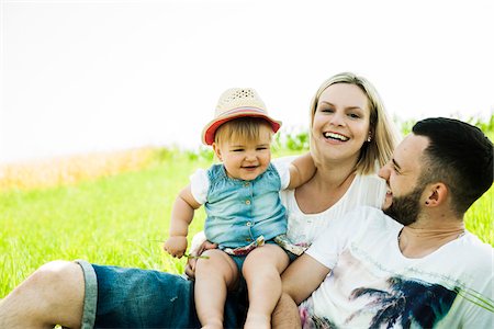 Portrait of Family Outdoors, Mannheim, Baden-Wurttemberg, Germany Stock Photo - Premium Royalty-Free, Code: 600-06892794