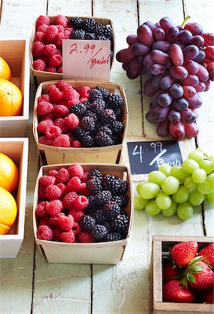 Farmer's Market Fruit for Sale, Toronto, Ontario, Canada Stock Photo - Premium Royalty-Free, Code: 600-06935001