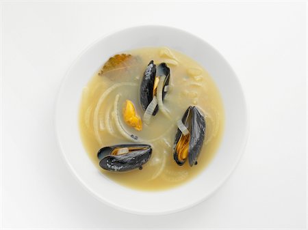 Overhead View of Mussels in Broth, Studio Shot Stock Photo - Premium Royalty-Free, Code: 600-06967732