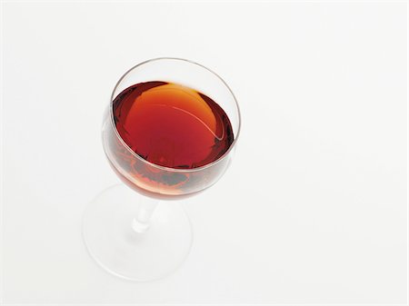 Glass of Port Wine on White Background, Studio Shot Photographie de stock - Premium Libres de Droits, Code: 600-06961877