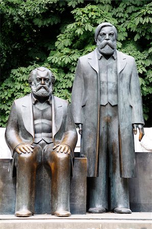 famous places in germany - Bronze Statue of Marx and Engels, Marx-Engels Forum, Alexanderplatz, Mitte, Berlin, Germany Stock Photo - Premium Royalty-Free, Code: 600-07122885