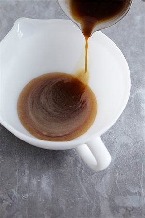 simsearch:600-06752237,k - Close-up of liquified brown butter being poured into creamer, studio shot Stock Photo - Premium Royalty-Free, Code: 600-07156145