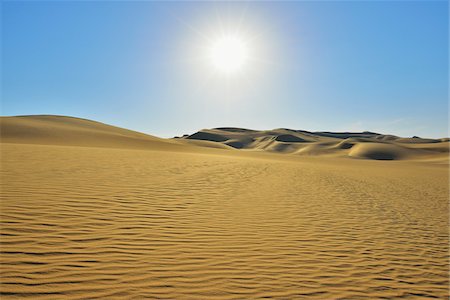 simsearch:600-07431228,k - Desert Landscape with Sun, Matruh Governorate, Libyan Desert, Sahara Desert, Egypt, Africa Stock Photo - Premium Royalty-Free, Code: 600-07279191