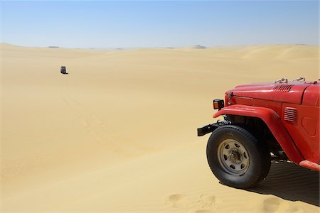 Four Wheel Drive Cars in Desert, Matruh, Great Sand Sea, Libyan Desert, Sahara Desert, Egypt, North Africa, Africa Photographie de stock - Premium Libres de Droits, Code: 600-07431227