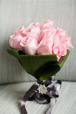 Close-up of Bouquet of Pink Roses Stock Photo - Premium Royalty-Free, Code: 600-07451035