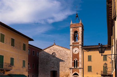 simsearch:400-04015133,k - Building with Bell Tower, San Quirico d'Orcia, Val d'Orcia, Provnince of Siena, Tuscany, Italy Stock Photo - Premium Royalty-Free, Code: 600-07487412