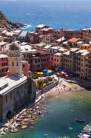 Overview of Vernazza, Cinque Terre, La Spezia District, Italian Riviera, Liguria, Italy Stock Photo - Premium Royalty-Free, Code: 600-07487512